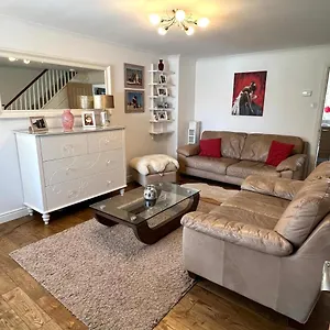 Simply Stunning 2 Bedroom With Parking Space Holiday home