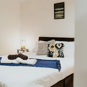 Hounds Gate Luxury By 1508 Apartment